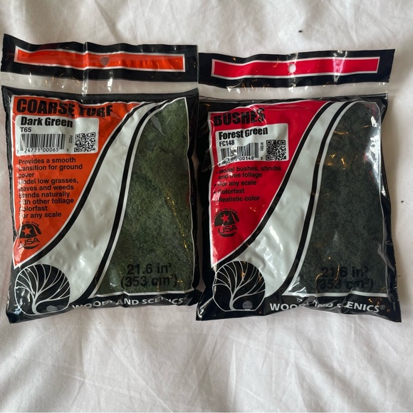 Other - Woodland Scenics Coarse Turf Dark Green and Forest Green